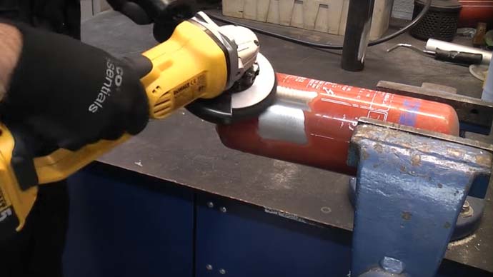 Best Angle Grinder Disc for Paint Removal in 2024 [Top 6]