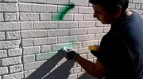 wet paint