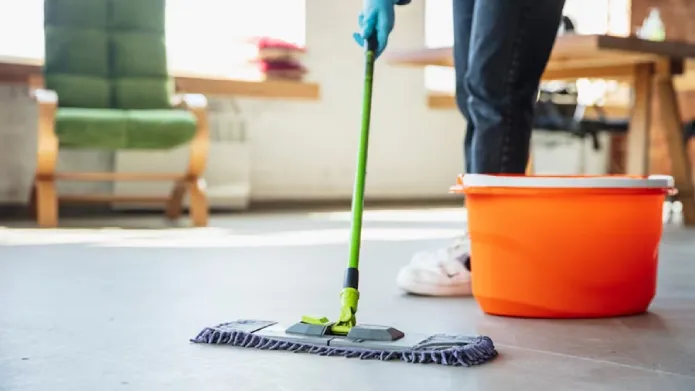 How to Clean House Before a Big Move